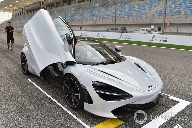 Pirelli Hot Laps McLaren