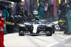 Valtteri Bottas, Mercedes AMG F1 W09, effettua un pit stop