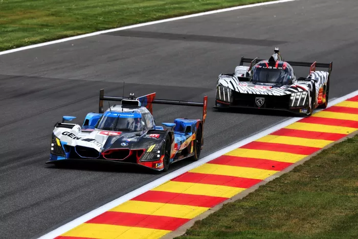 #15 BMW M Team WRT BMW M Hybrid V8: Raffaele Marciello, Kevin Magnussen