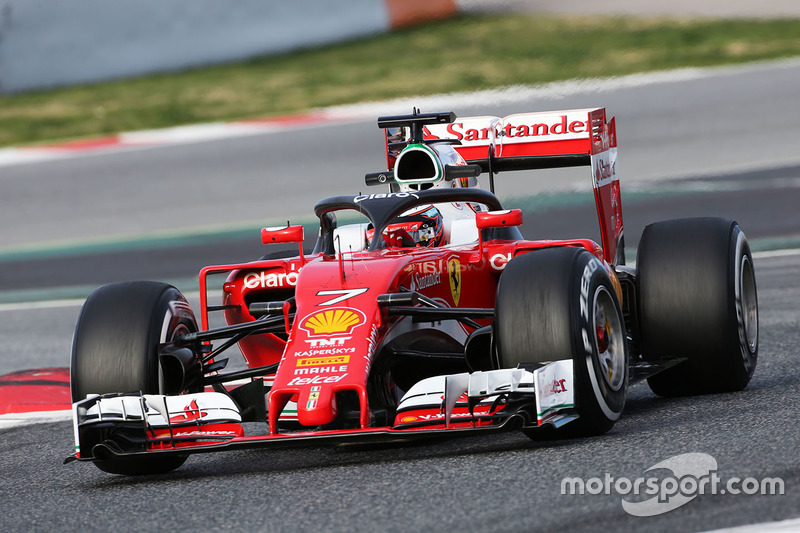 Kimi Raikkonen, Ferrari SF16-H met halo cockpit