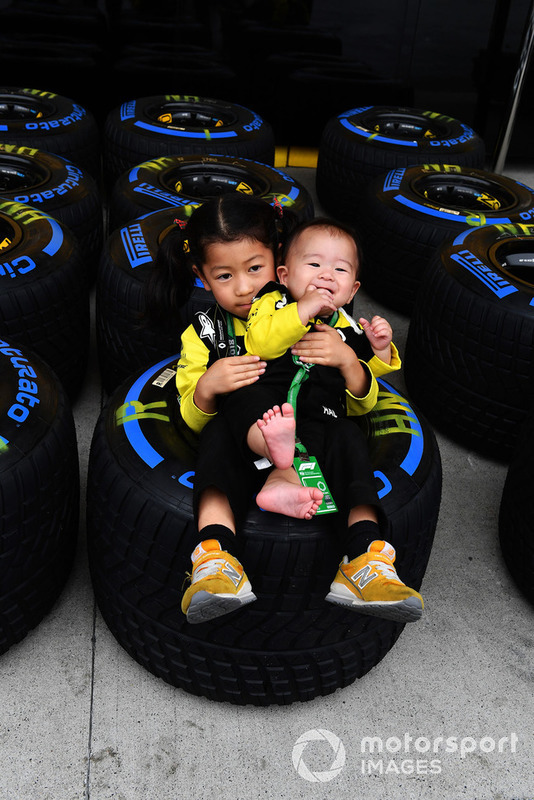 Young Renault Sport F1 Team fans and Pirelli tyre