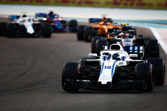 Lance Stroll, Williams FW41 voor Kevin Magnussen, Haas F1 Team VF-18 en Stoffel Vandoorne, McLaren MCL33