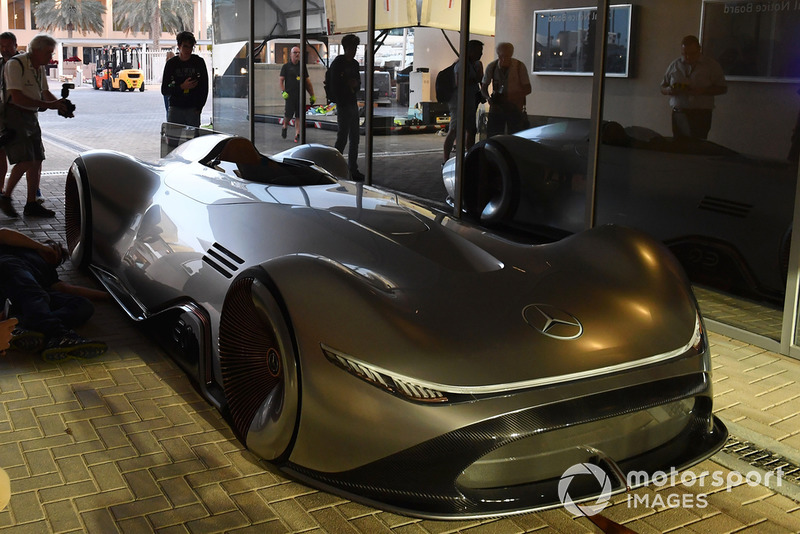 Mercedes-Benz EQ Silver Arrow concept
