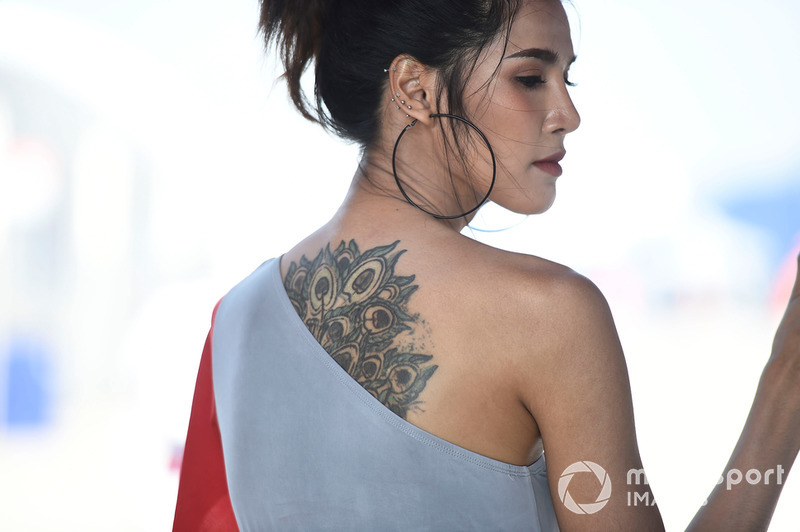 Rajtrácslányok a Thai Nagydíjról