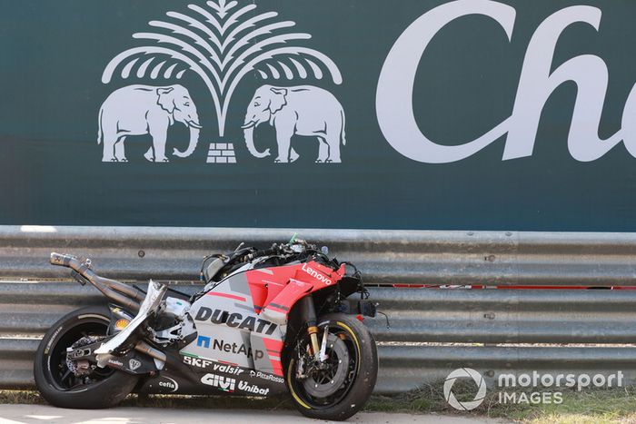 Moto de Jorge Lorenzo, Ducati Team tras la caída 