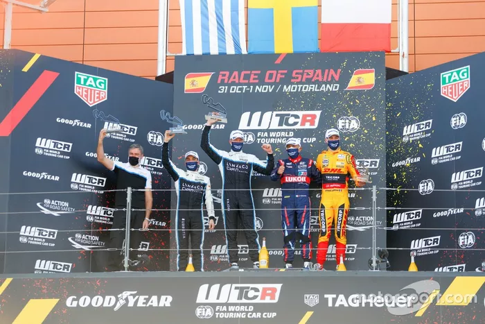 Podio: Ganador de la carrera Thed Björk, Cyan Performance Lynk & Co 03 TCR, segundo lugar Santiago Urrutia, Cyan Performance Lynk & Co 03 TCR, tercer lugar Gabriele Tarquini, BRC Hyundai N LUKOIL Squadra Corse Hyundai i30 N TCR, Nathanael Berthon, Comtoyou DHL Team Audi Sport Audi RS3 LMS