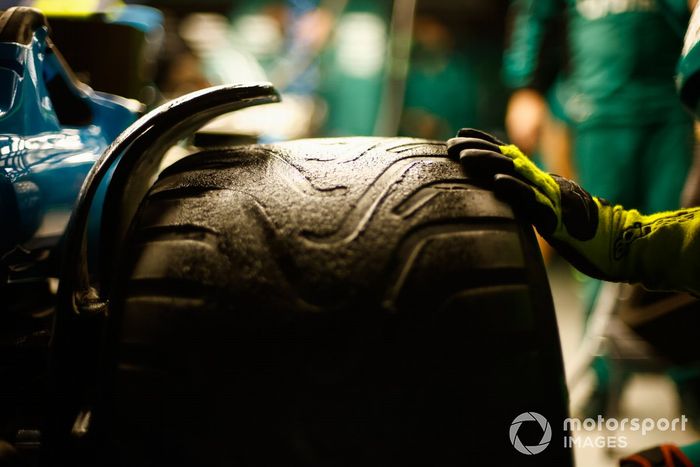 Neumático desgastado