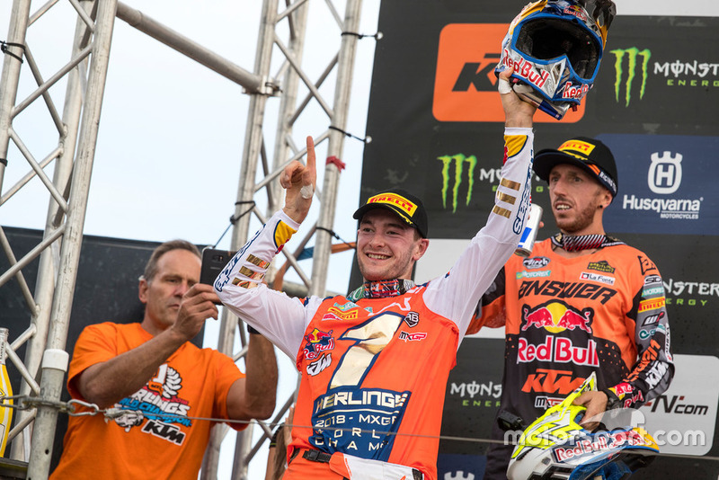 Jeffrey Herlings, Red Bull KTM Factory Racing e Tony Cairoli, Red Bull KTM Factory Racing, festeggiano sul podio