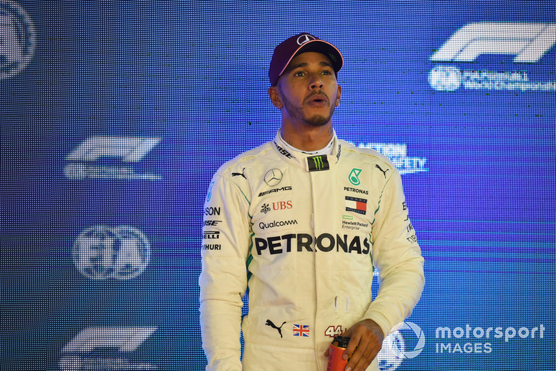 Lewis Hamilton 79. rajtelsősége a Forma-1-ben - F1 2018 - Szingapúri Nagydíj