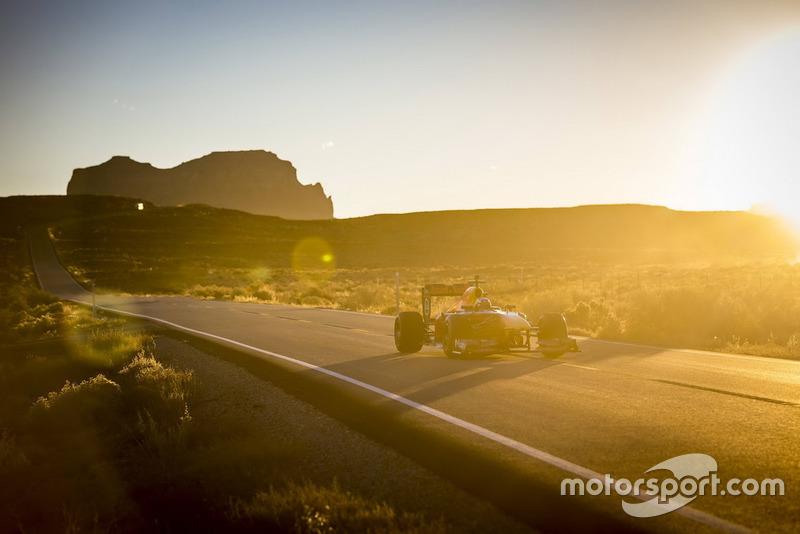 Daniel Ricciardo, Red Bull Racing in Monument Valley