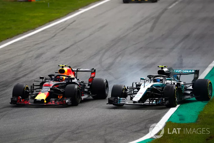Max Verstappen, Red Bull Racing RB14 Tag Heuer y Valtteri Bottas, Mercedes AMG F1 W09