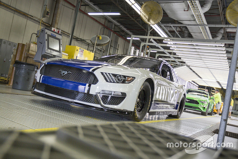 2019 Monster Energy NASCAR Cup Series Mustang