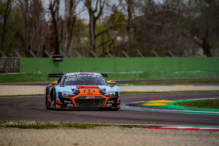 #30 Team WRT Audi R8 LMS evo II GT3: Benjamin Goethe, Thomas Neubauer, Jean-Baptiste Simmenauer