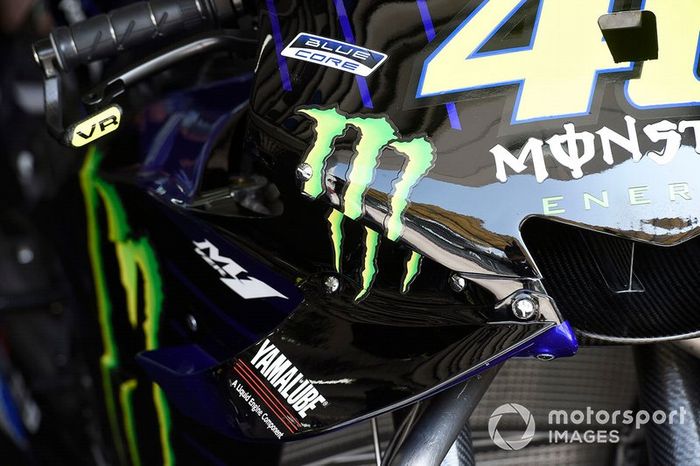 Moto de Valentino Rossi, Yamaha Factory Racing, detalle de carenado