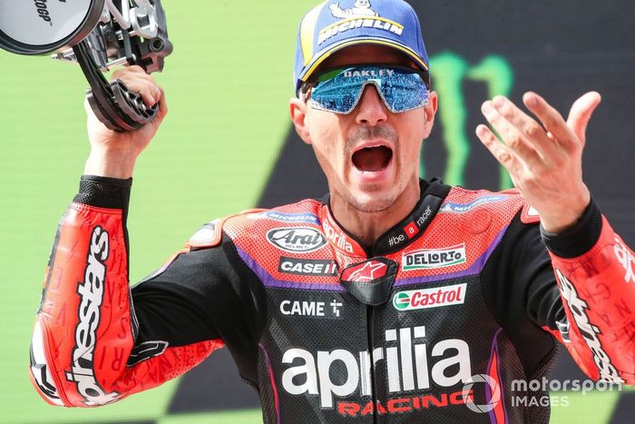 Maverick Viñales, Aprilia Racing Team