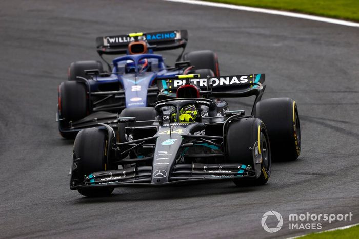 Lewis Hamilton, Mercedes F1 W14, Logan Sargeant, Williams FW45