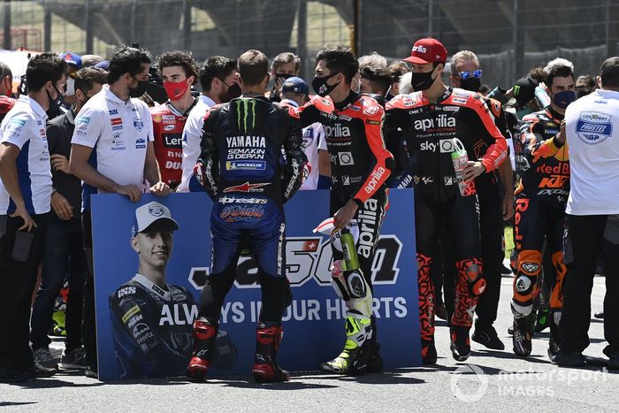 Los pilotos hacen un minuto de silencio para recordar a Jason Dupasquier