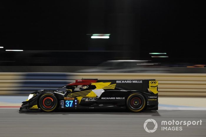 Jackie Chan: O ator é atualmente dono de uma equipe no WEC, a Jackie Chan DC Racing, que já foi duas vezes vice-campeã na classe LMP2. Em 2017, teve uma grande performance nas 24 Horas de Le Mans, com seus carros terminando em segundo e terceiro na classificação geral, além de uma dobradinha na classe