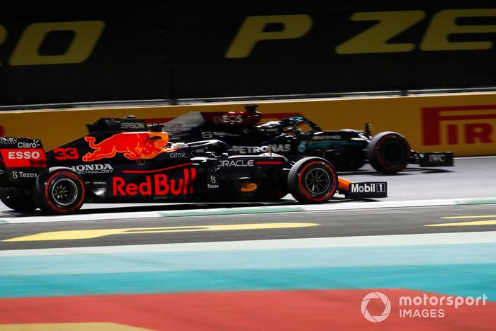 Lewis Hamilton, Mercedes W12, Max Verstappen, Red Bull Racing RB16B