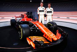 Fernando Alonso, McLaren y Stoffel Vandoorne, McLaren
