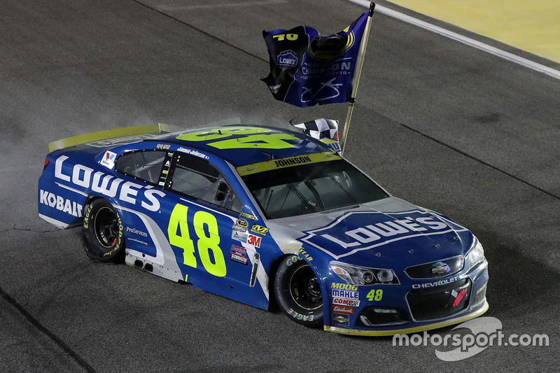 Sieger und Champion 2016: Jimmie Johnson, Hendrick Motorsports, Chevrolet