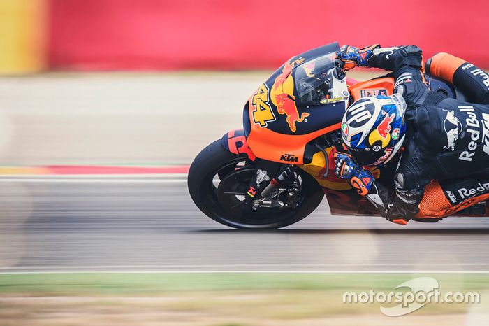Pol Espargaro durante el test de KTM en Motorland