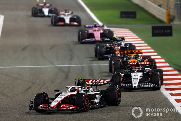Nico Hulkenberg, Haas VF-23, Yuki Tsunoda, AlphaTauri AT04, Oscar Piastri, McLaren MCL60