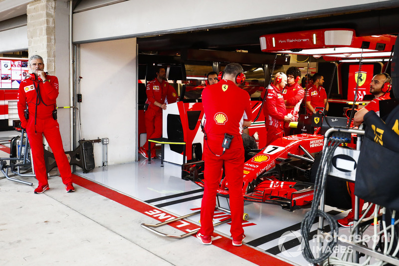 Керівник Ferrari Мауріціо Аррівабене, Кімі Райкконен, Ferrari SF71H