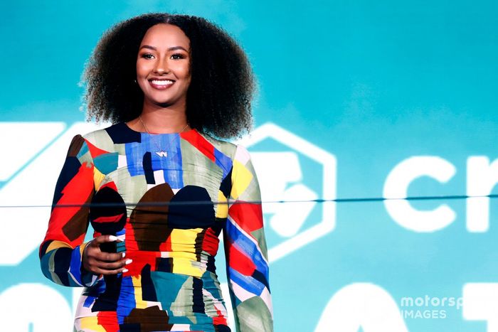 Naomi Schiff, Sky TV