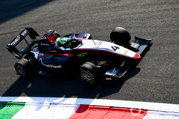 Pierre-Louis Chovet, Hitech Grand Prix