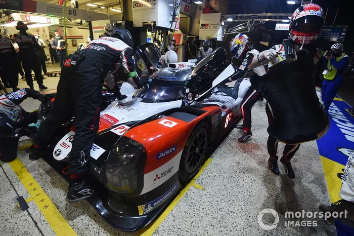 Pitstop #8 Toyota Gazoo Racing Toyota TS050: Sbastien Buemi, Kazuki Nakajima, Brendon Hartley