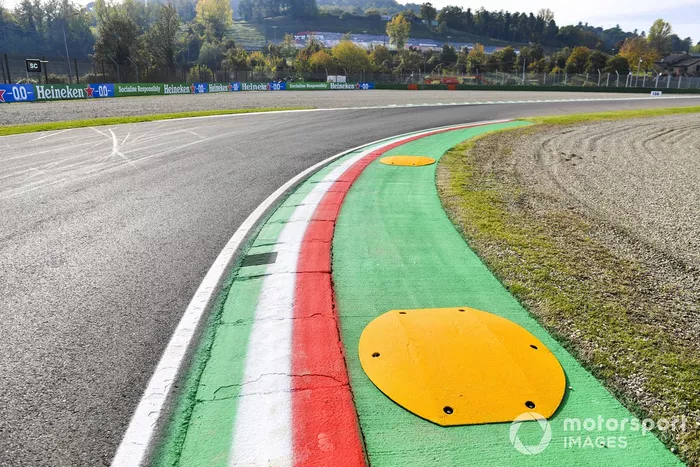 Pianos en Imola