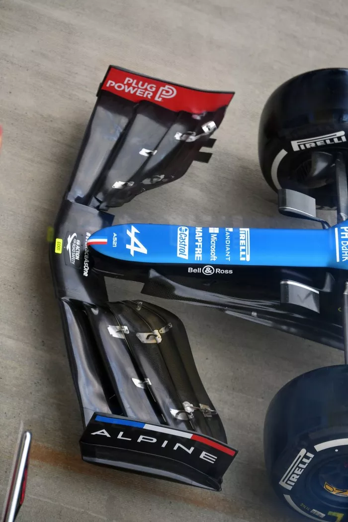 アルピーヌA521フロントウイング