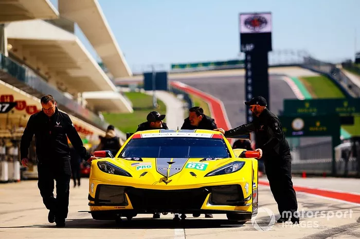 #63 Corvette Racing, Chevrolet Corvette C8.R - Jan Magnussen, Mike Rockenfeller 
