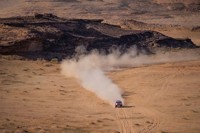 #304 Toyota Gazoo Racing: Giniel De Villiers, Alex Haro Bravo