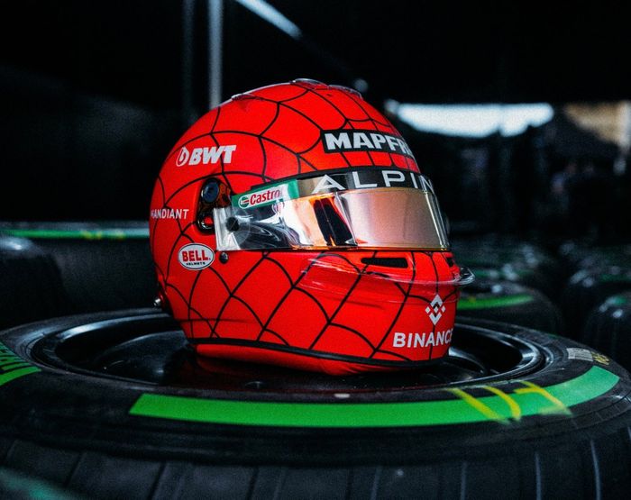 Casco de Esteban Ocon, Alpine, Austin