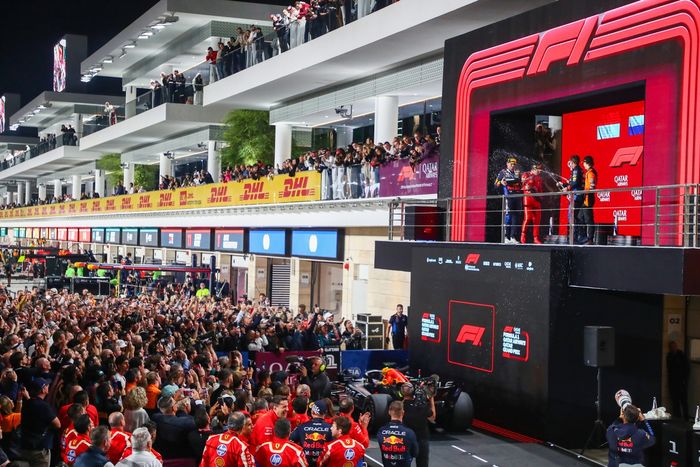 Atmosfera ceremonii na podium