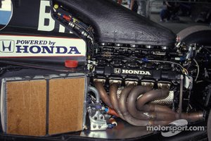 Un motor Honda 3.5 V10 en un Tyrrell 020