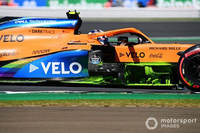 Lando Norris, McLaren MCL35 con pintura de parafina