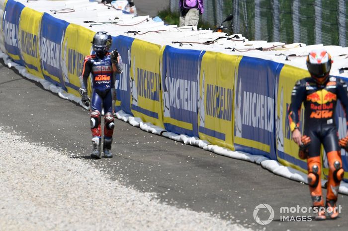 Accidente de Miguel Oliveira, Red Bull KTM Tech 3, Pol Espargaró, Red Bull KTM Factory Racing