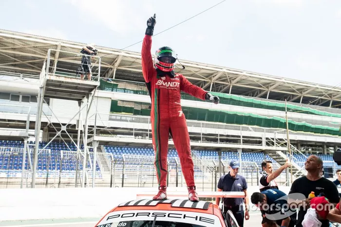 Miguel Paludo comemora vitória em Interlagos
