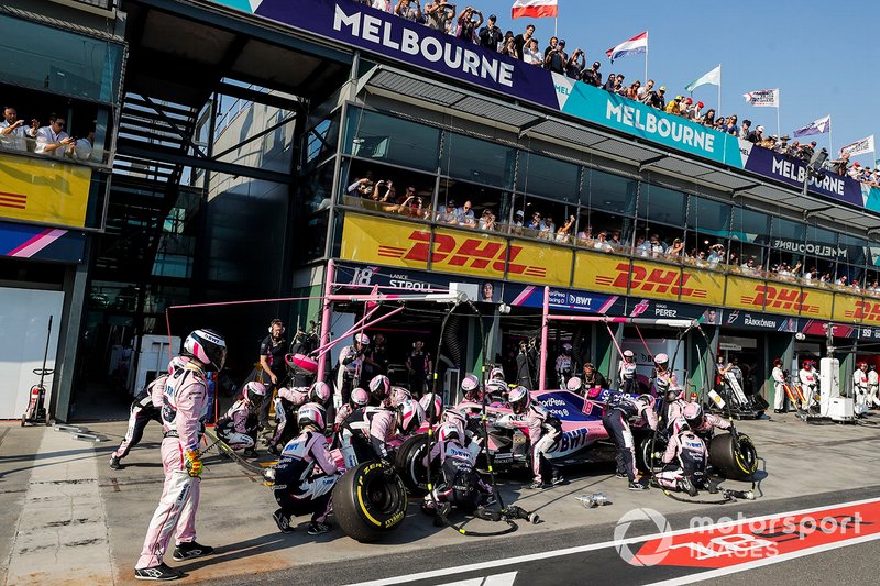 Lance Stroll, Racing Point RP19, al pit