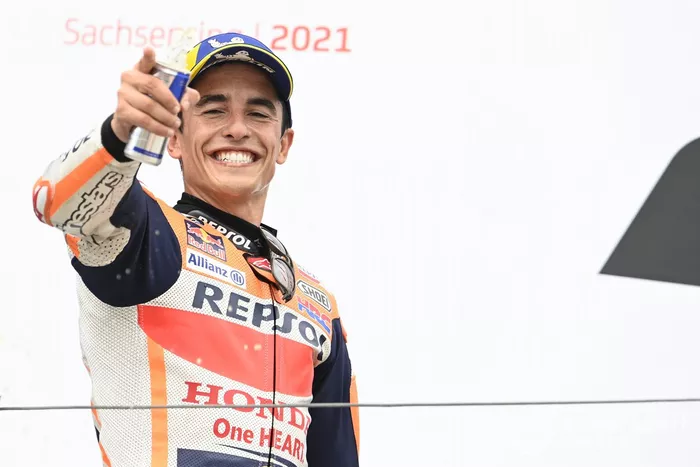 Podio: ganador Marc Márquez, Repsol Honda Team