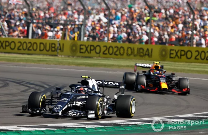 Pierre Gasly, AlphaTauri AT02, Sergio Pérez, Red Bull Racing RB16B