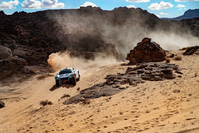 #247 Maxxis Dakarteam Century: Tim Coronel, Tom Coronel