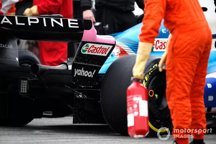 Fernando Alonso, Alpine A522, problemas de motor