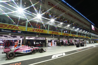 Sergio Perez, Racing Point Force India VJM11, au stand