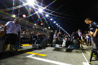 Lewis Hamilton, Mercedes AMG F1 W09 EQ Power+