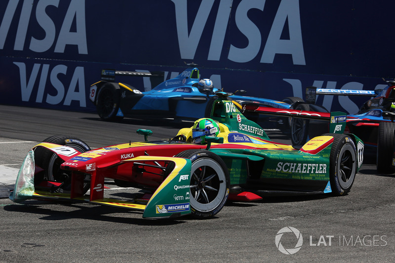 Lucas di Grassi, ABT Schaeffler Audi Sport, leads Nicolas Prost, Renault e.Dams