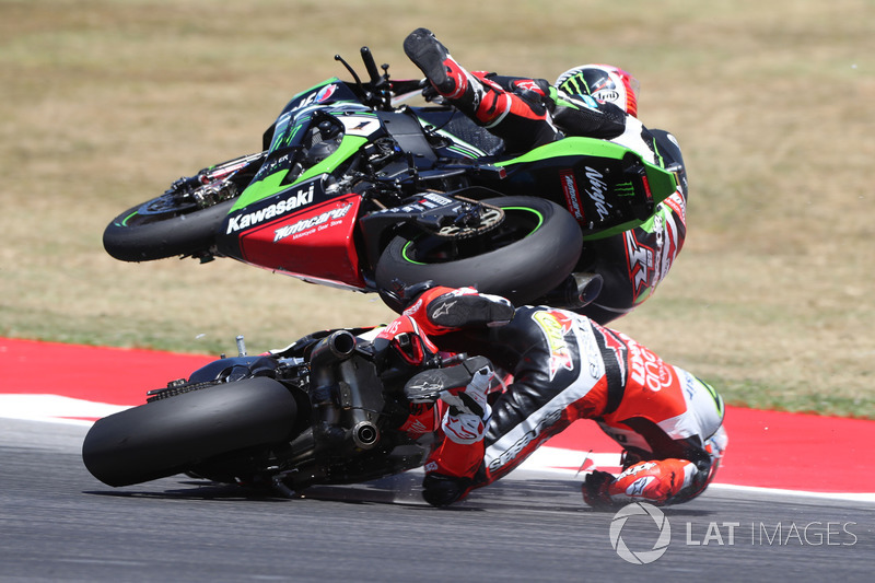 Chaz Davies, Ducati Team, Jonathan Rea, Kawasaki Racing, crash